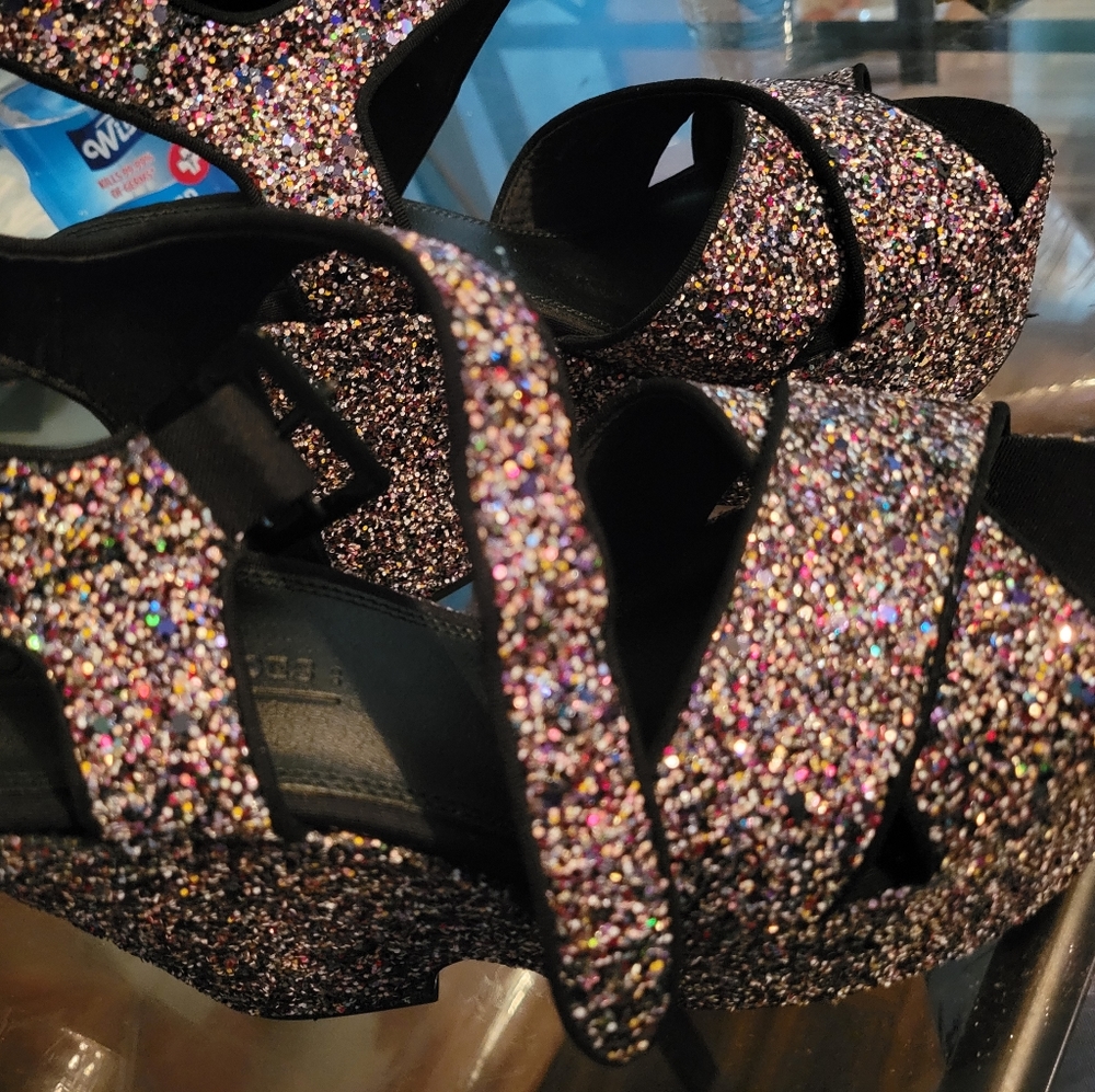 Shoes - Picture 2 of 2